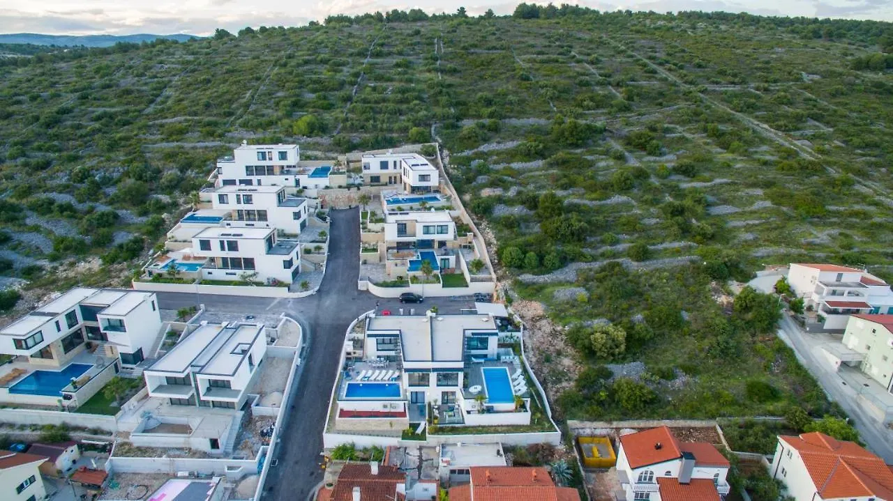 Holiday Home Olive Exclusive - 8 People, Heated Pool, Okrug Gornji, Sea View Trogir