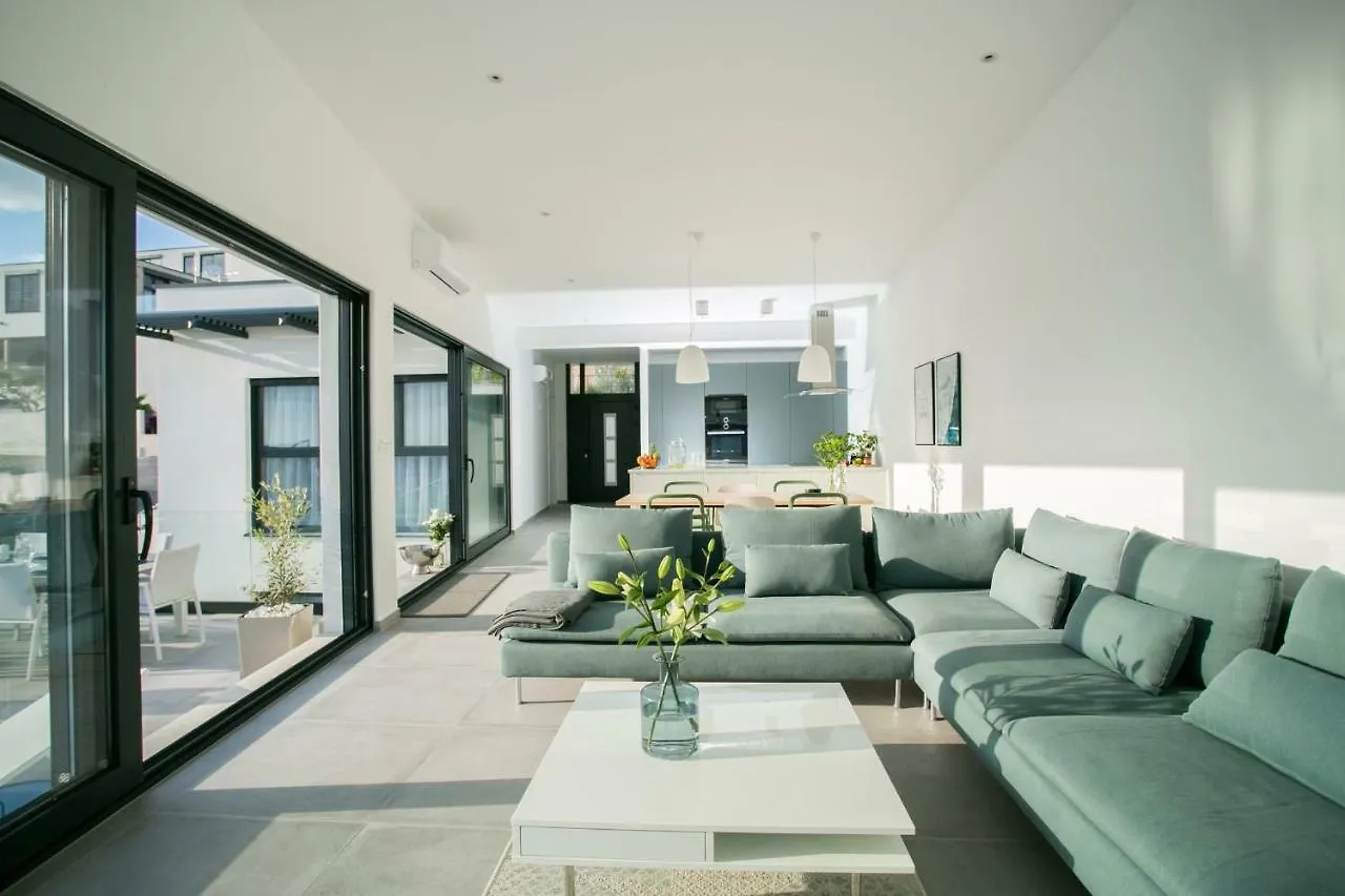 Holiday Home Olive Exclusive - 8 People, Heated Pool, Okrug Gornji, Sea View Trogir Villa