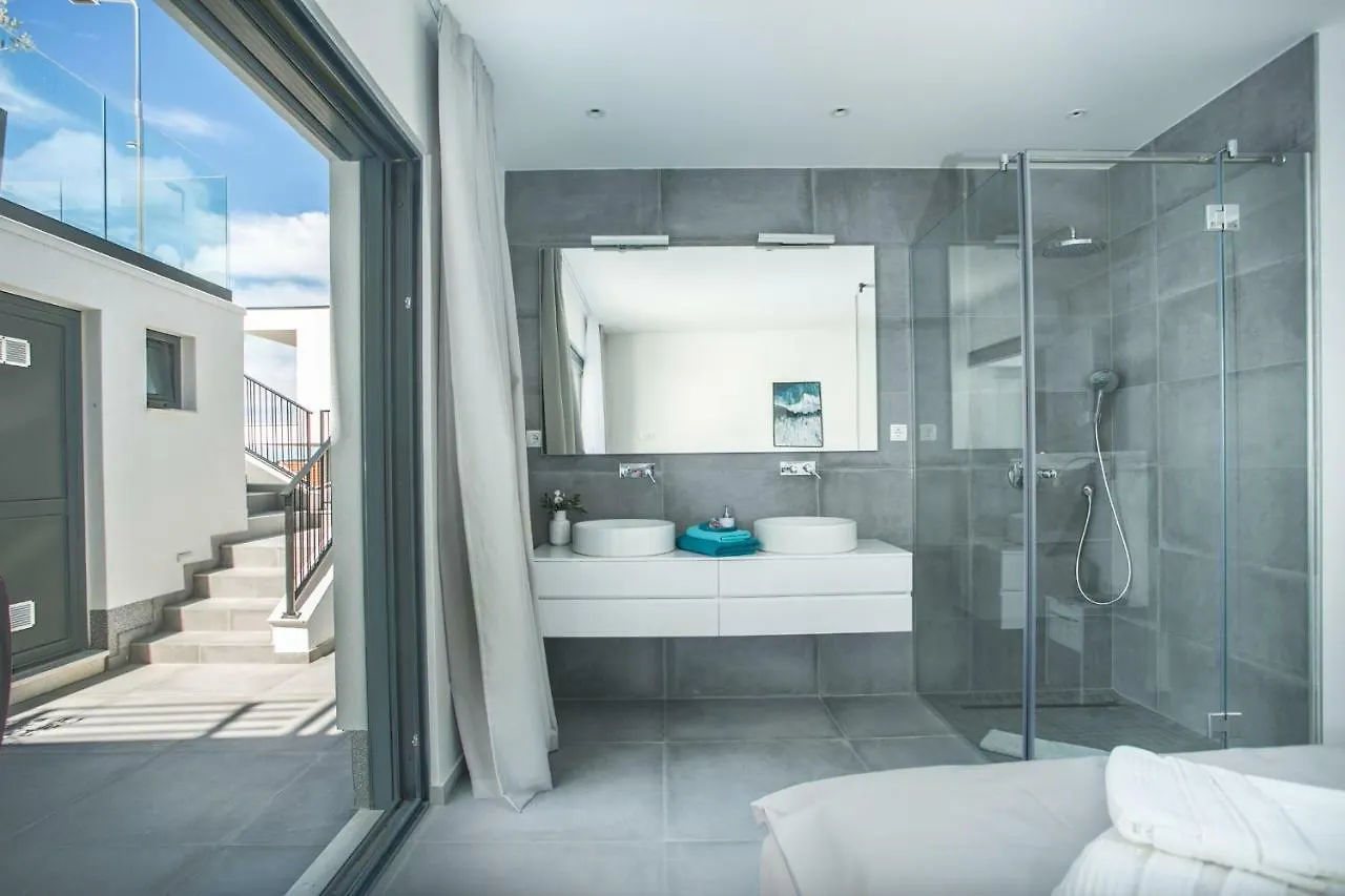 Holiday Home Olive Exclusive - 8 People, Heated Pool, Okrug Gornji, Sea View Trogir