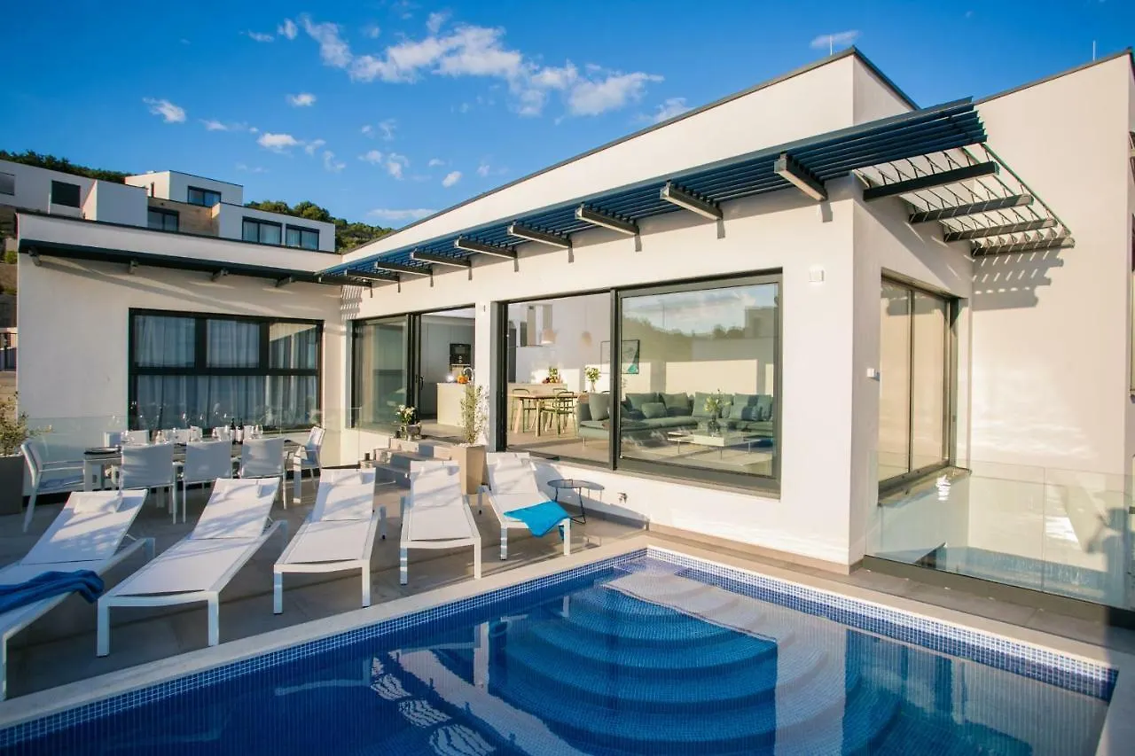 Villa Holiday Home Olive Exclusive - 8 People, Heated Pool, Okrug Gornji, Sea View Trogir