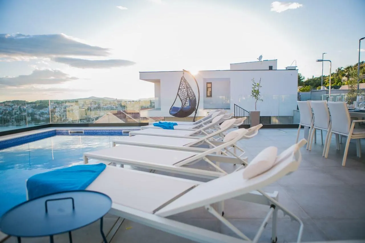 Holiday Home Olive Exclusive - 8 People, Heated Pool, Okrug Gornji, Sea View Trogir Vila